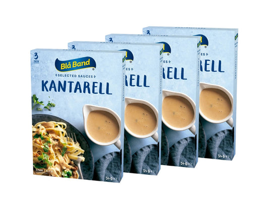 4 x Blå Band Kantarellsås Selected Sauces 3-Pack 54g – four light blue sauce mix boxes fanned out showing creamy chanterelle pasta and sauce jug on the front, Blå Band logo, 3 sachets per box, 216g total dry weight, makes 2.4L