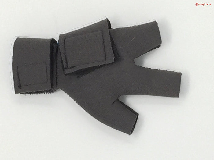 Chicken Pair Small (2.25" W x 2" L) / Gray