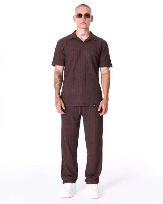 Martin Valen Breeze Fit men's tracksuit in brown, front mid-body view showing open collar and ribbed texture