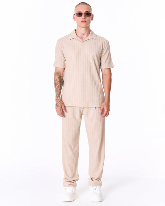 Martin Valen Breeze Fit men's tracksuit in cream, full‑length front view showing ribbed texture and white sneakers