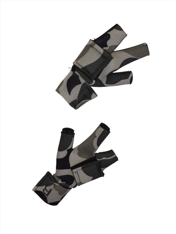 Chicken Pair (3" max. inside width) / Gray Camouflage