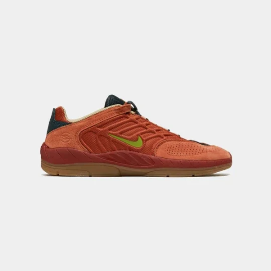 Nike SB Vertebrae TE 200 skate shoes in Dark Russet with rubber outsole