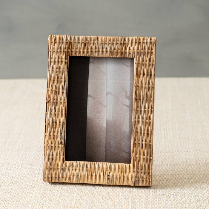 India Handicrafts Inc 4x6 Woven Rattan Photo Frame