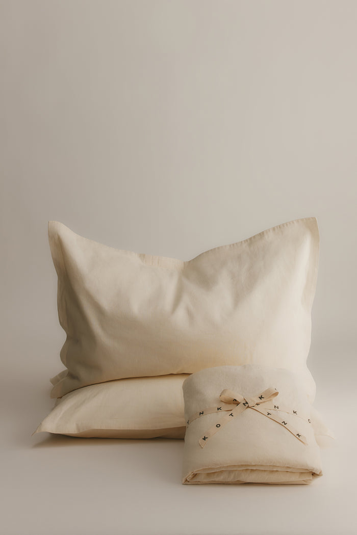 Linen Fitted Sheet and Pillow Set in Natural