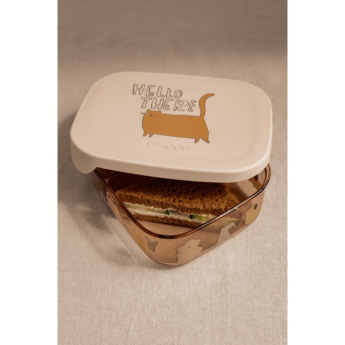 Liewood - Lunch Box - Arthur - Tritan - Cats And Dogs/Sandy - Lifestyle Cut