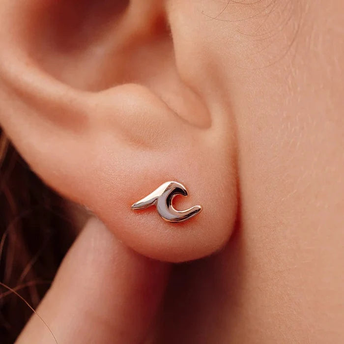 Pura Vida Wave Stud Earring