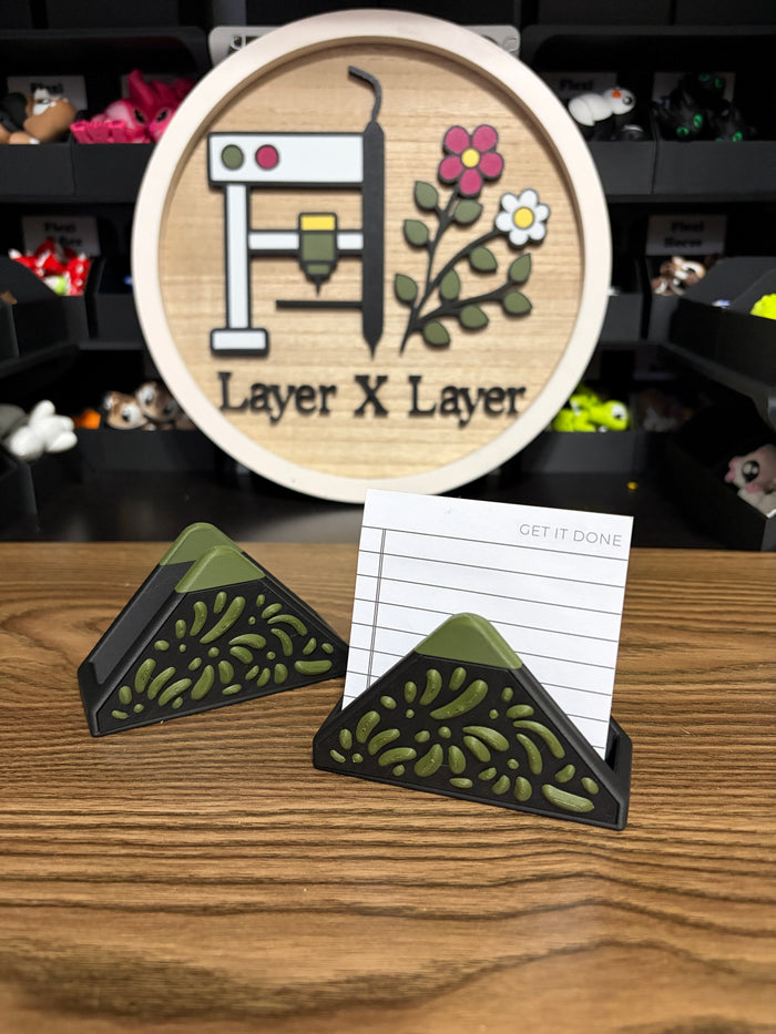 Black / Dark Green