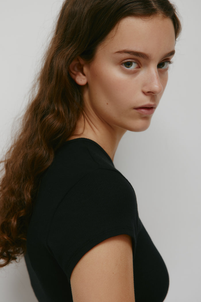 Women’s 90’s Tee in Black