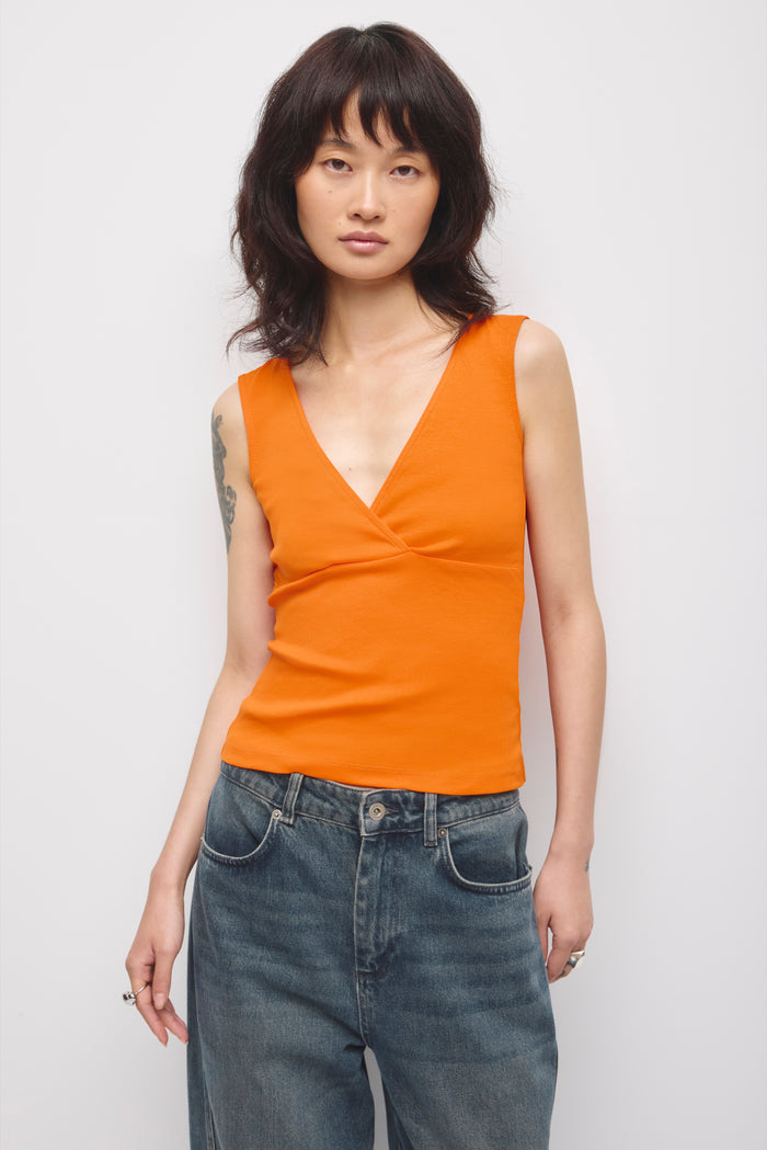 Model is 5’9” and is wearing a size XS.