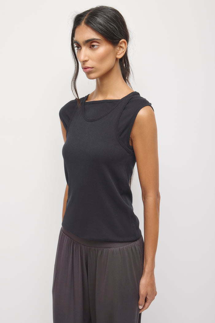 Women's Nawa Convertible Tank in Black